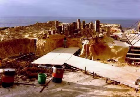 La ciudad de la c&uacute;pula del Trueno en Mad Max