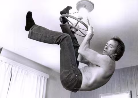 CIBASS Clint Eastwood seis