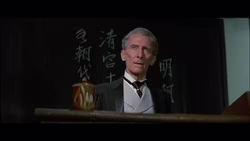CIBASS_Legend of the 7 Golden Vampires Van Helsing Peter Cushing