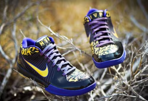 *Nike Zoom Kobe IV