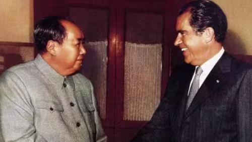 cibass_mao_nixon_saludo_1972